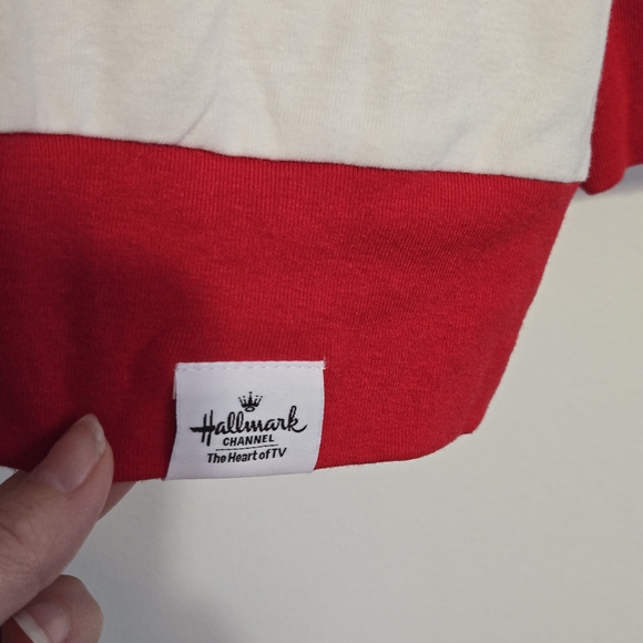 Hallmark White and Red Sweatshirt - Picture 5 of 7